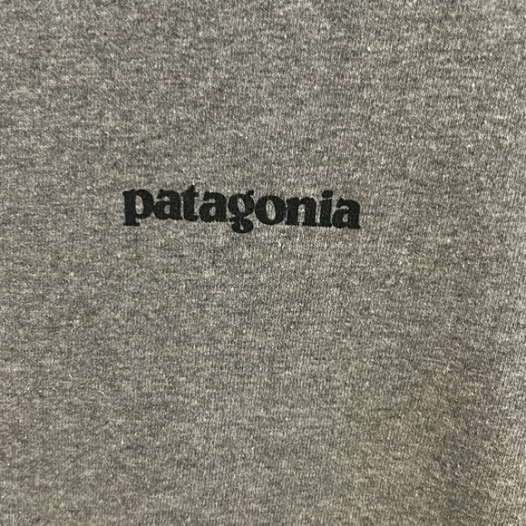 Patagonia Gray Long sleeve Classic Front and Back logo Shirt Size M - Picture 3 of 8